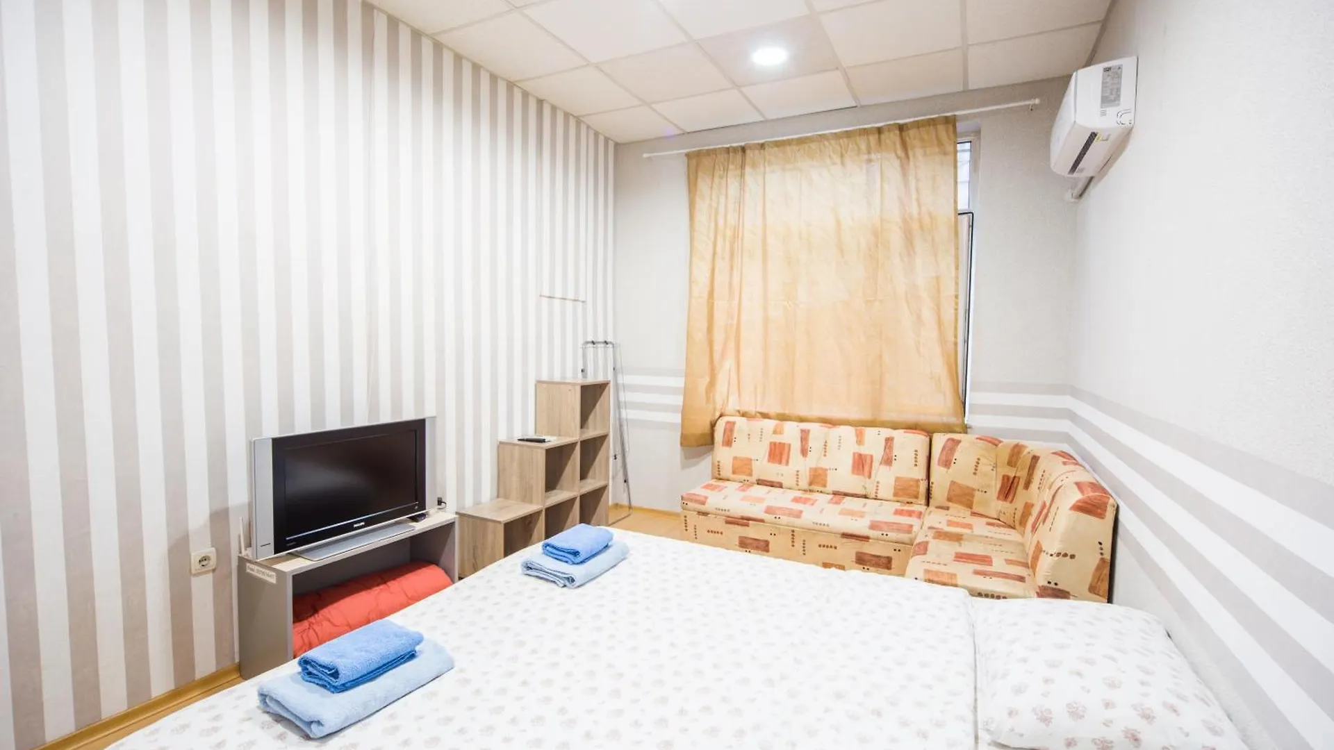 Apartment Downtown - Compact Low Cost Flat - 1St Floor Burgas